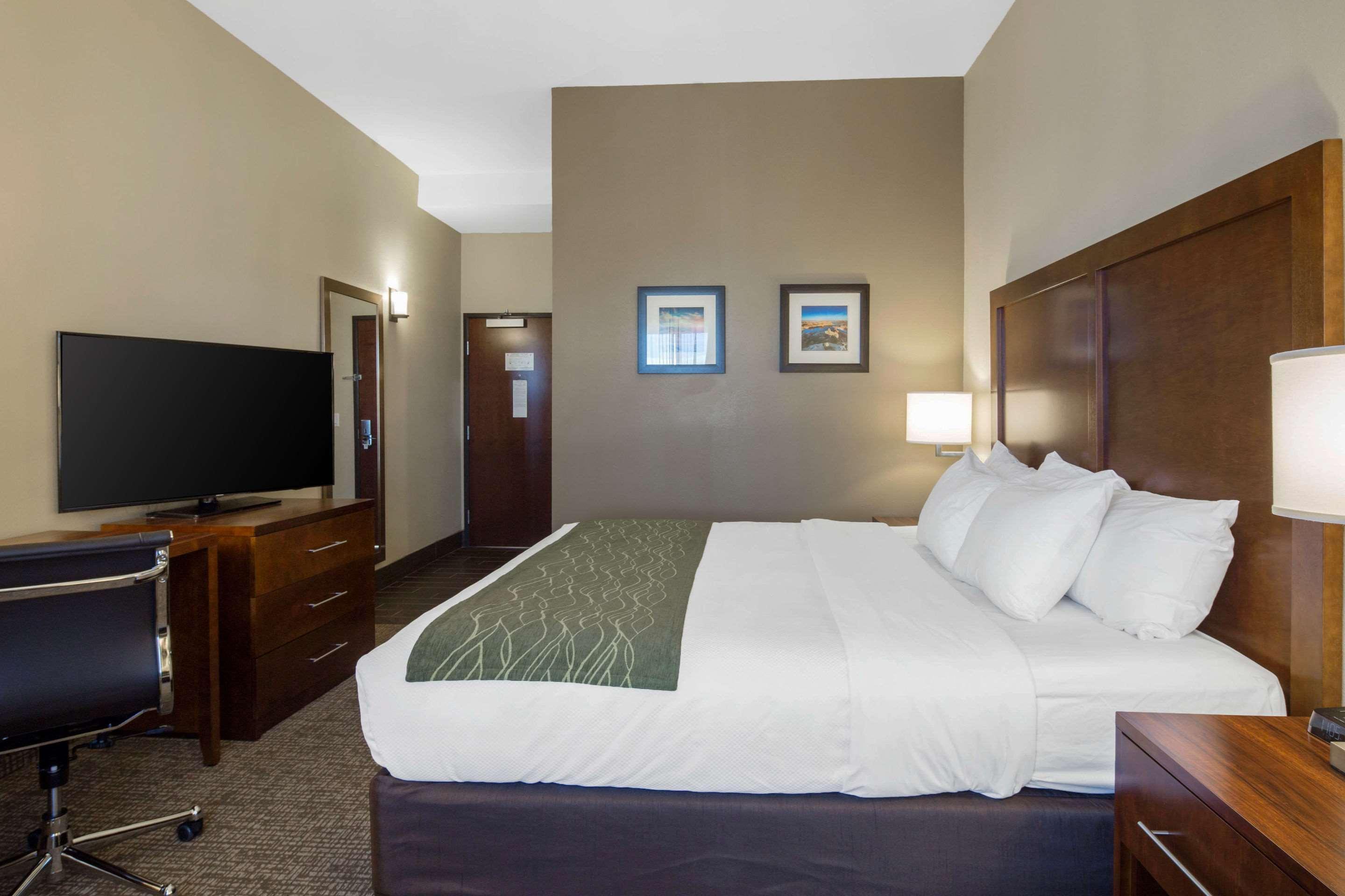 Comfort Inn & Suites Edgewood Esterno foto