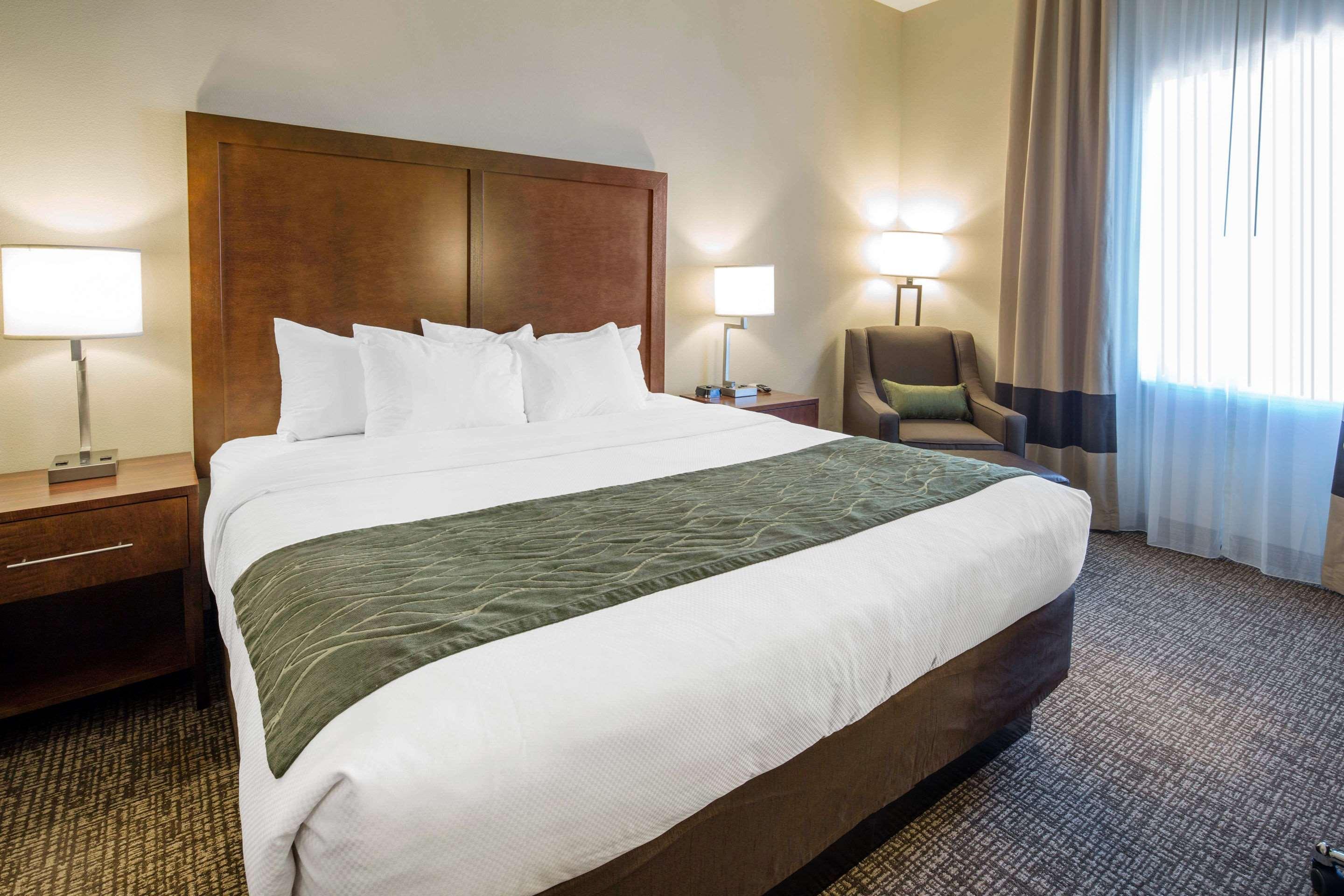 Comfort Inn & Suites Edgewood Esterno foto