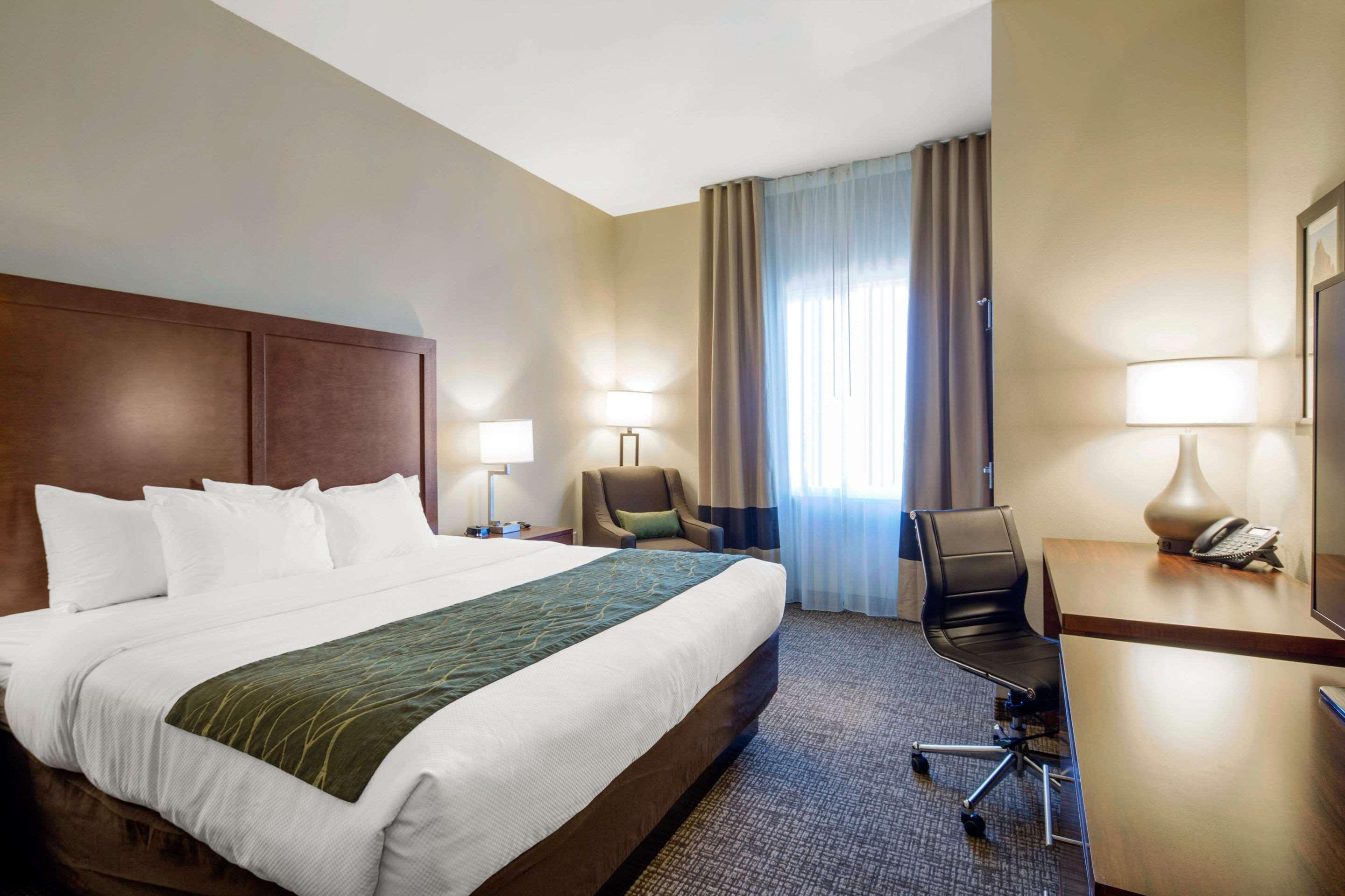 Comfort Inn & Suites Edgewood Esterno foto