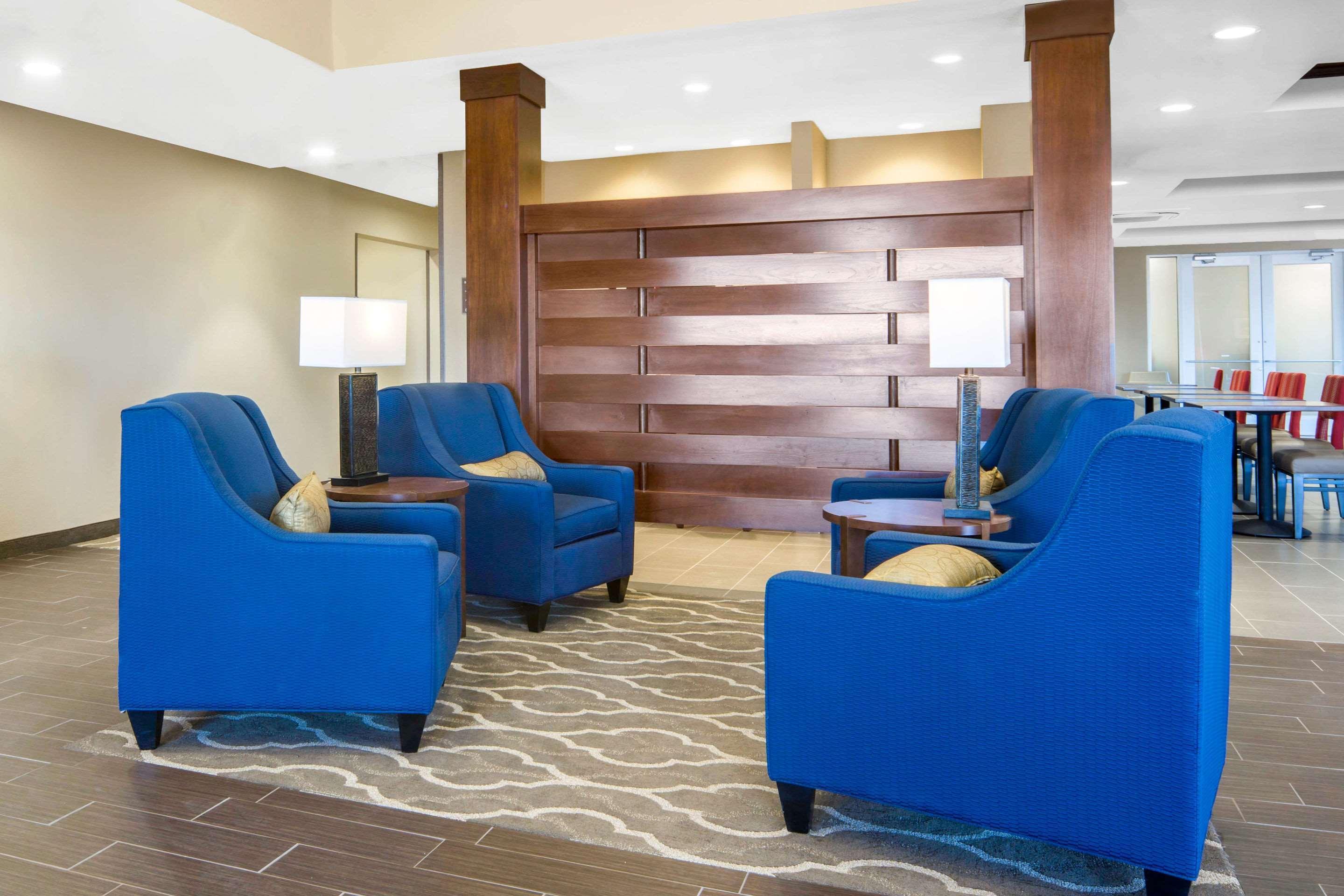 Comfort Inn & Suites Edgewood Esterno foto
