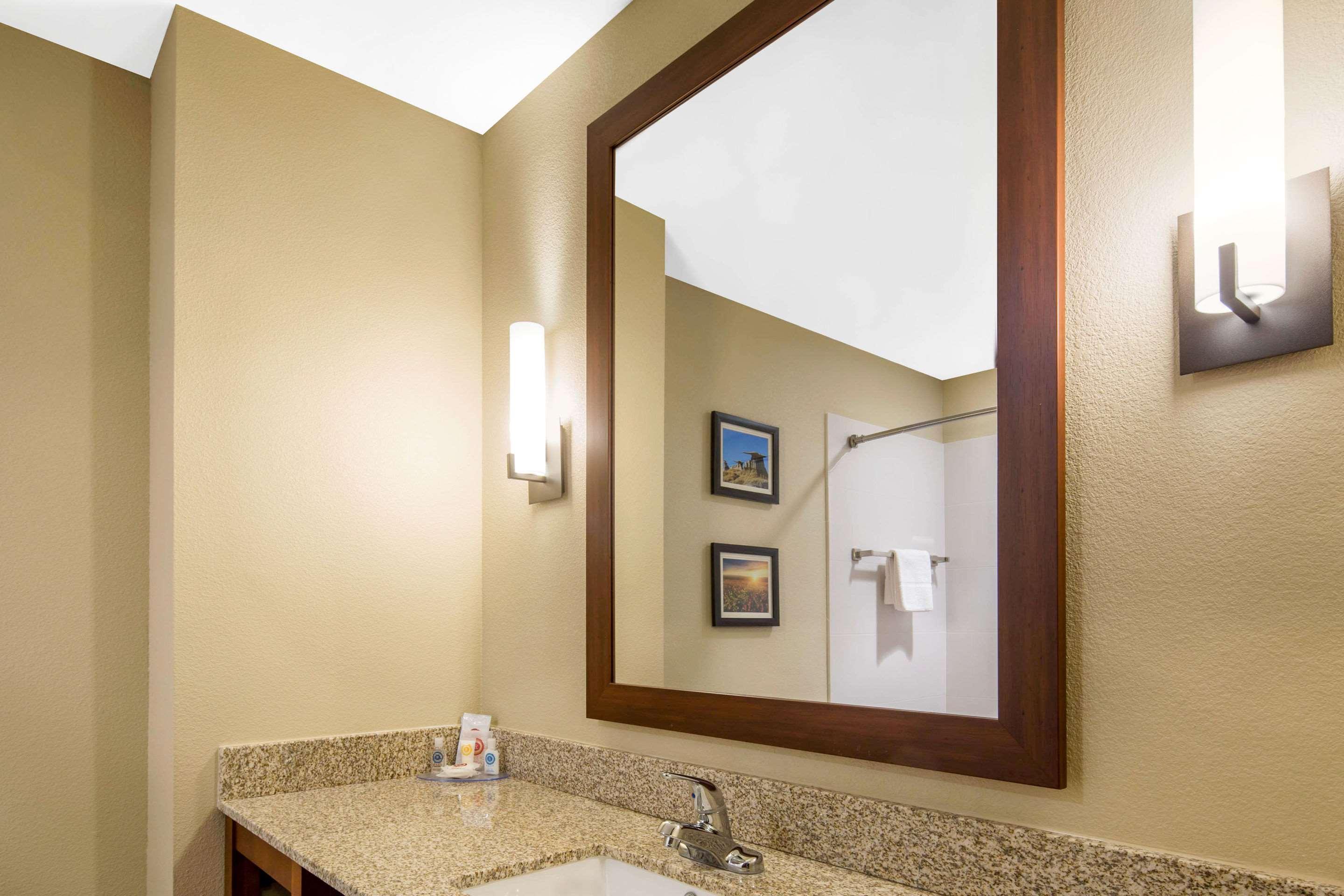 Comfort Inn & Suites Edgewood Esterno foto