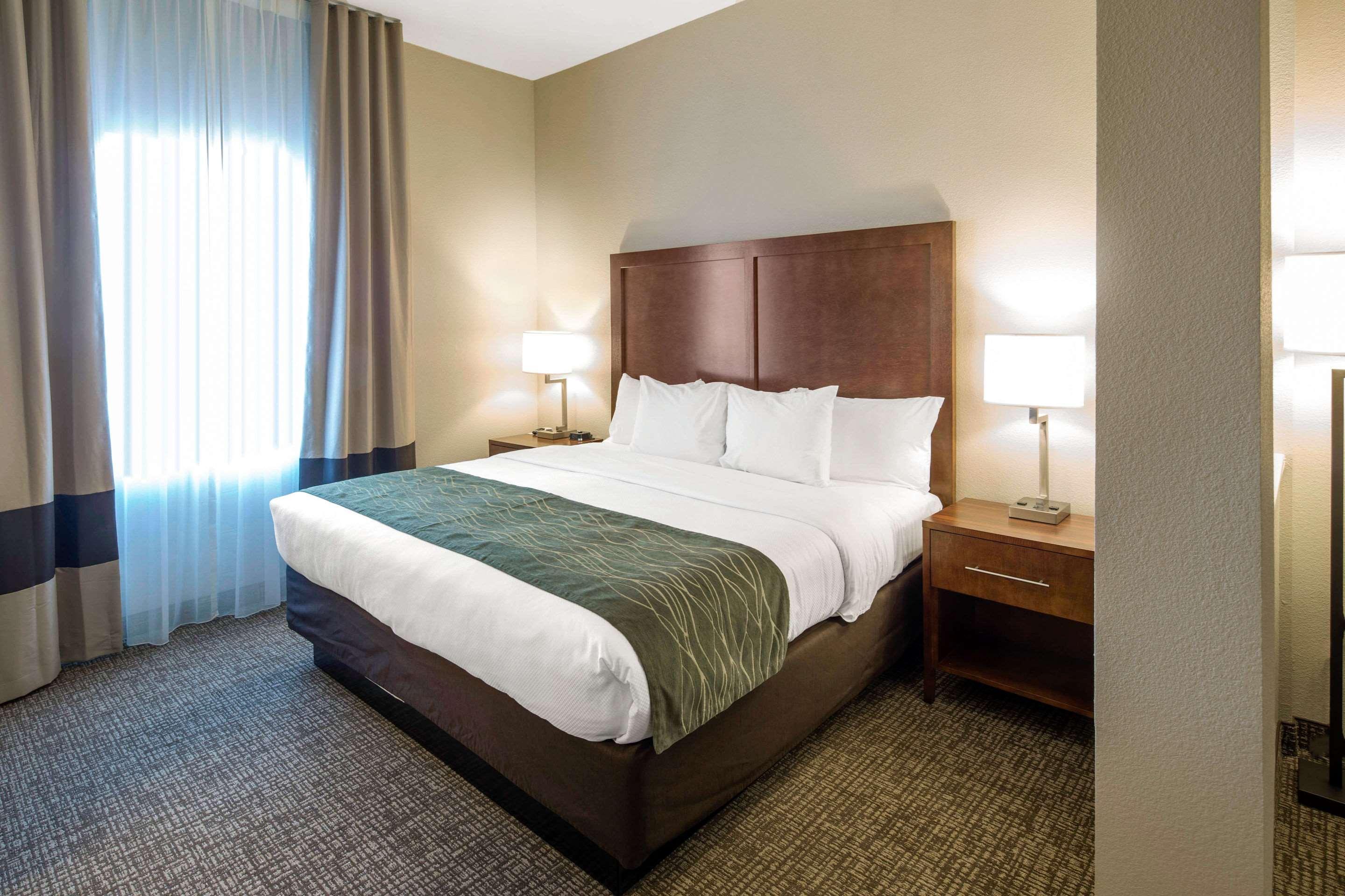 Comfort Inn & Suites Edgewood Esterno foto