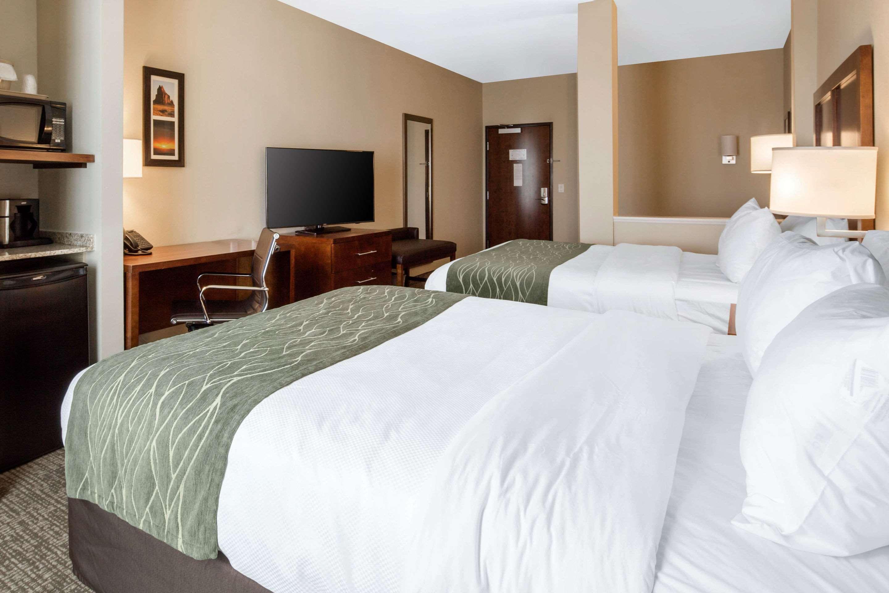 Comfort Inn & Suites Edgewood Esterno foto
