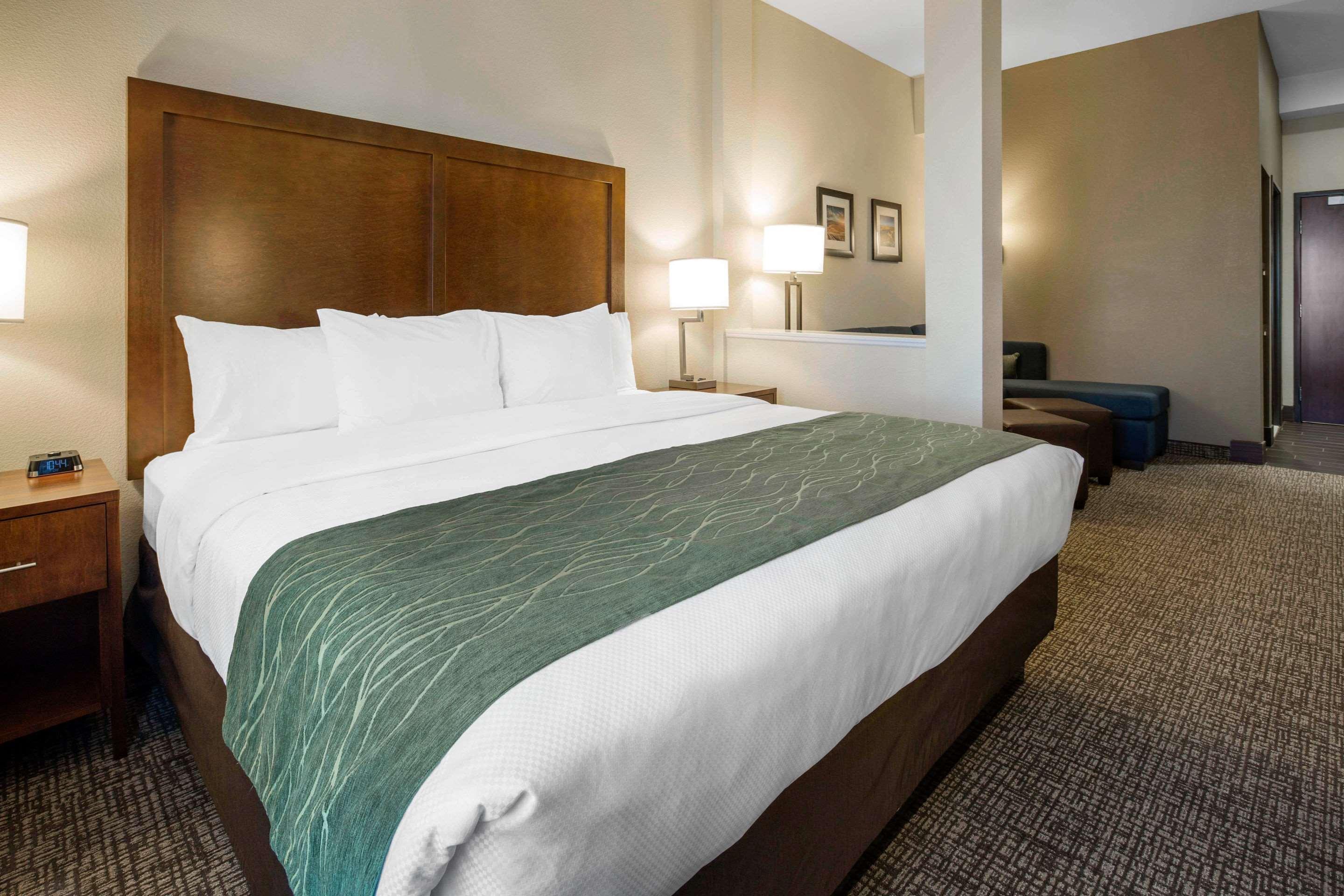 Comfort Inn & Suites Edgewood Esterno foto