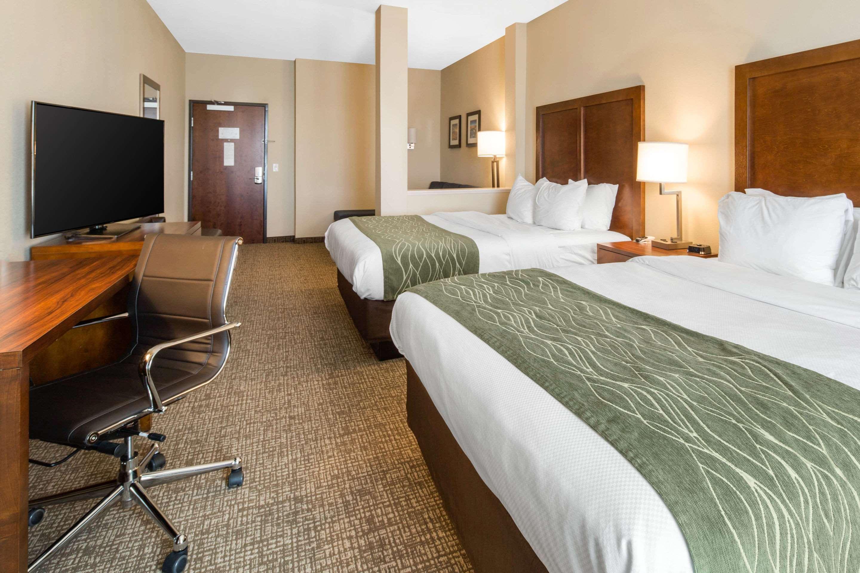 Comfort Inn & Suites Edgewood Esterno foto