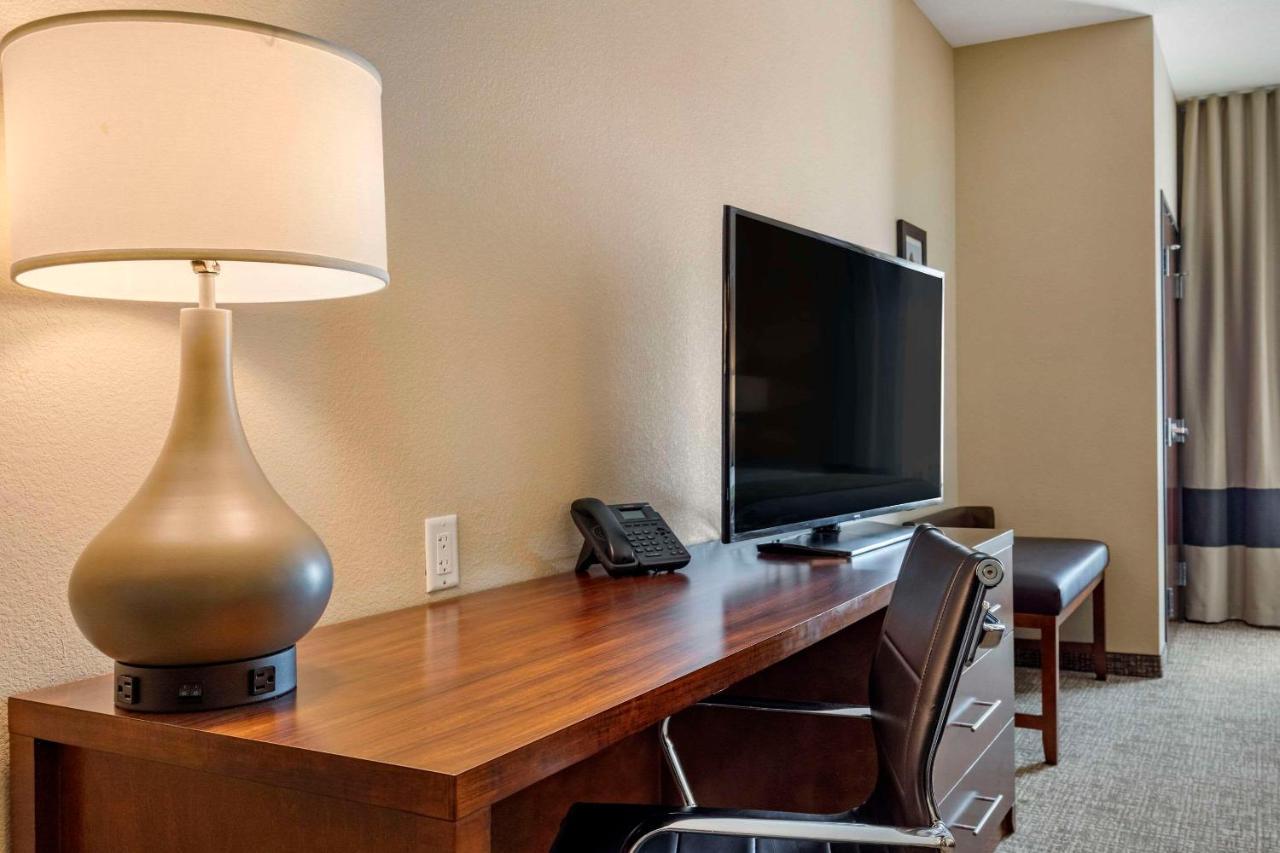 Comfort Inn & Suites Edgewood Esterno foto