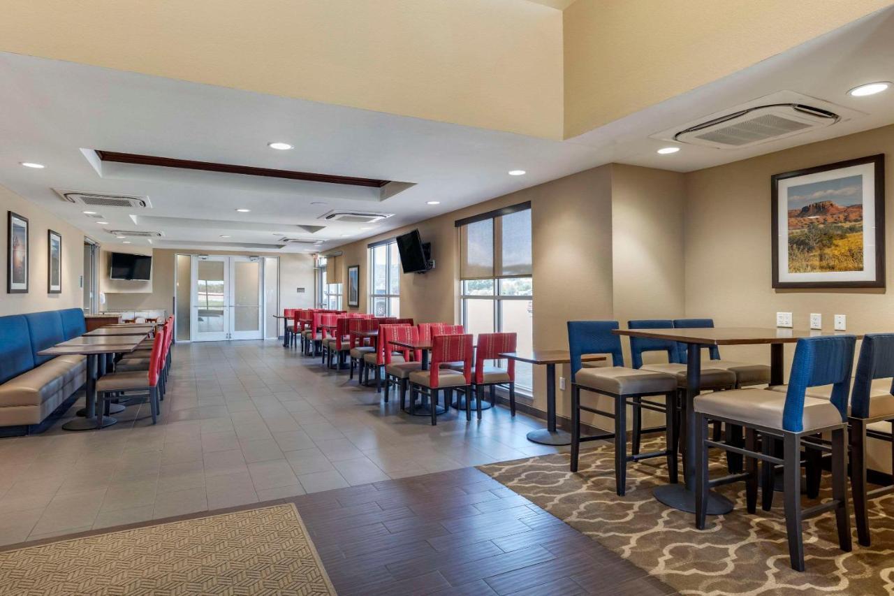 Comfort Inn & Suites Edgewood Esterno foto