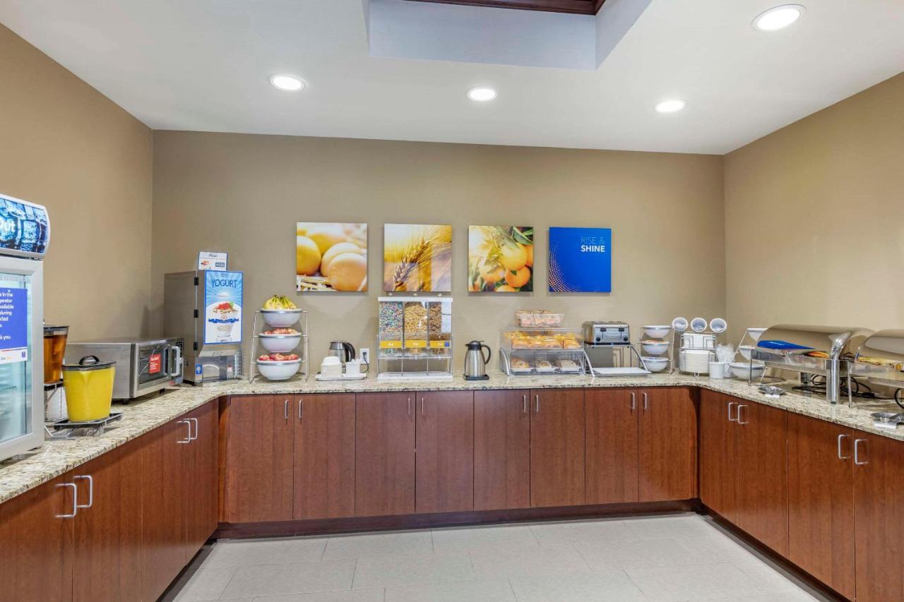 Comfort Inn & Suites Edgewood Esterno foto